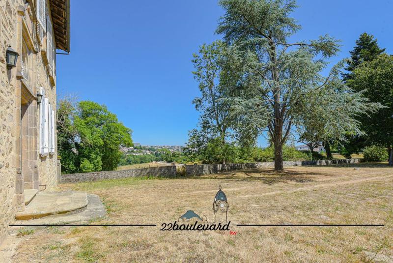 Maison de maîtres - 464 m² - 11 pièces