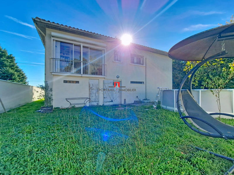 Maison - 110 m² - 4 pièces