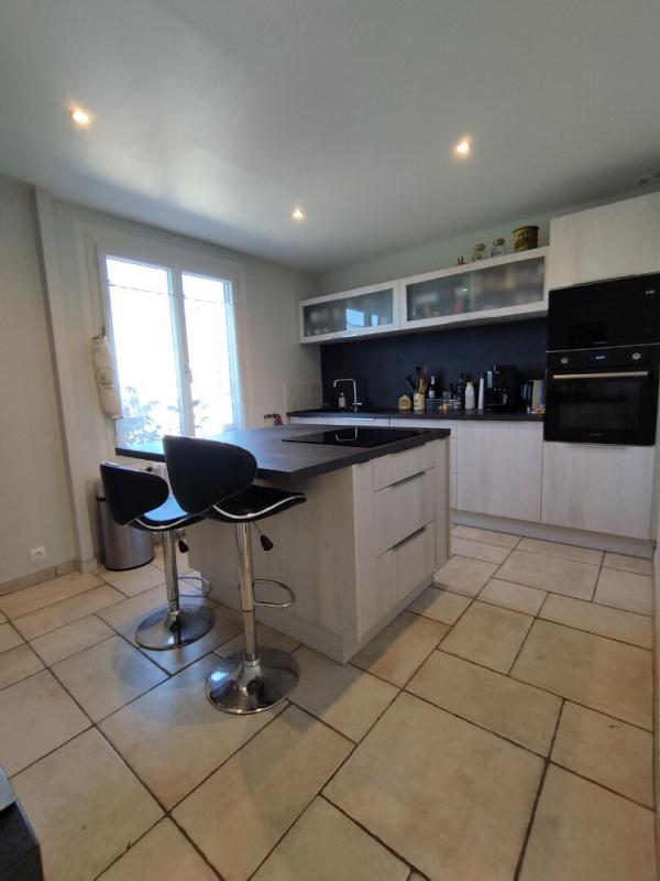 Maison - 195 m² - 9 pièces