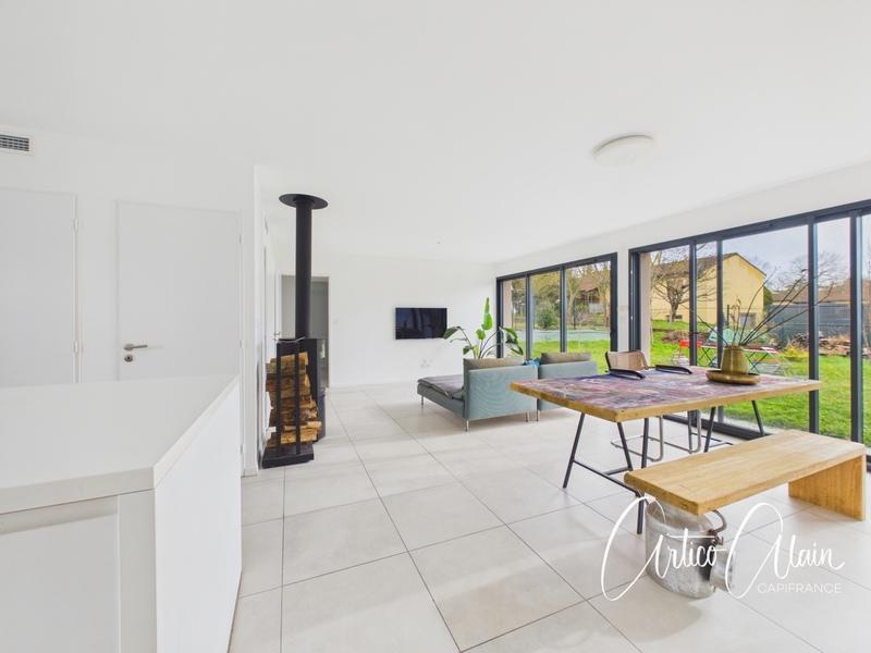 Maison - 101 m² - 5 pièces