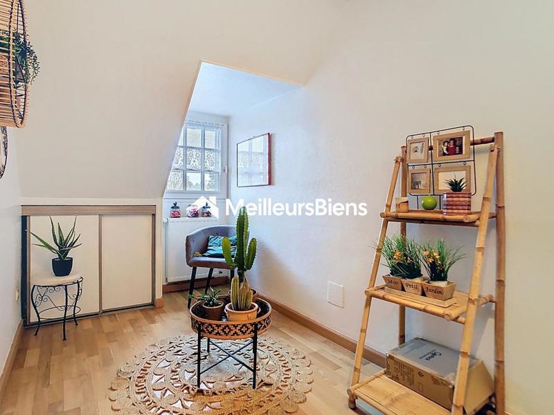 Maison traditionnelle - 112 m² - 6 pièces