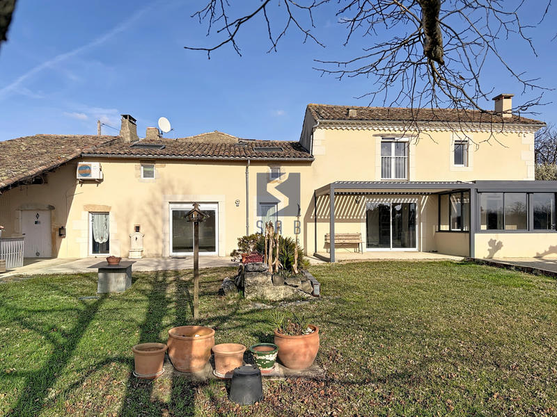 Maison - 165 m² - 6 pièces