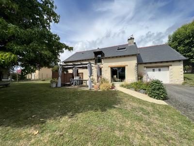 Maison - 137 m² - 8 pièces