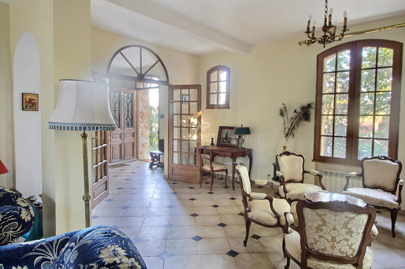 Maison - 160 m² - 7 pièces