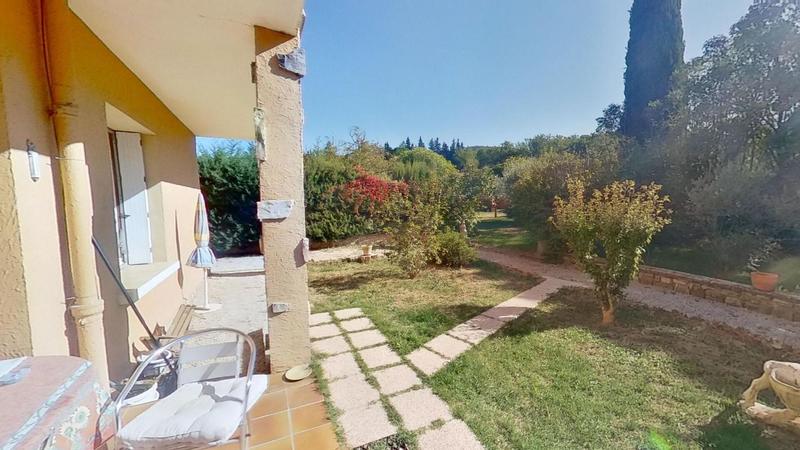 Maison - 216 m² - 8 pièces