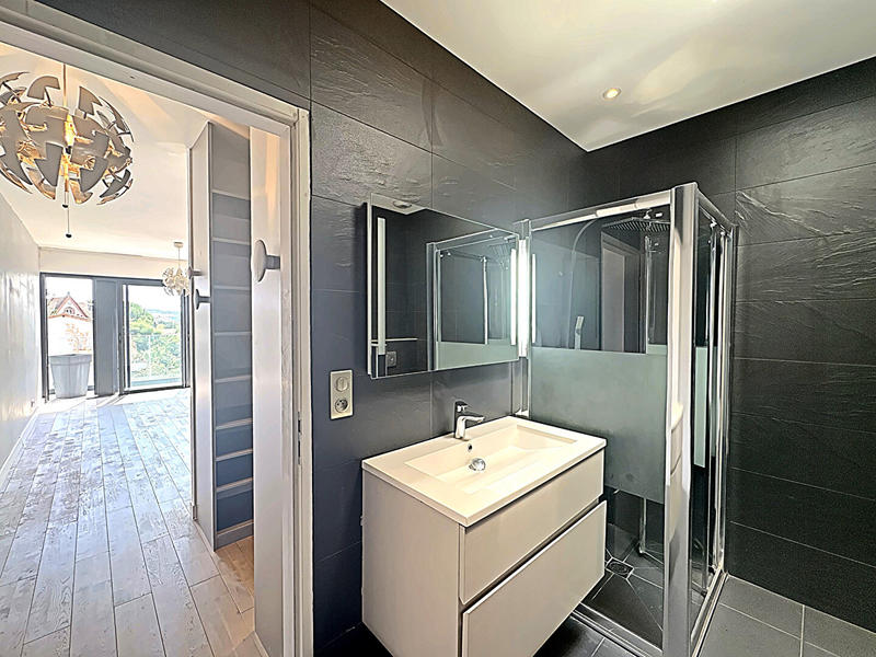 Maison - 328 m² - 5 pièces