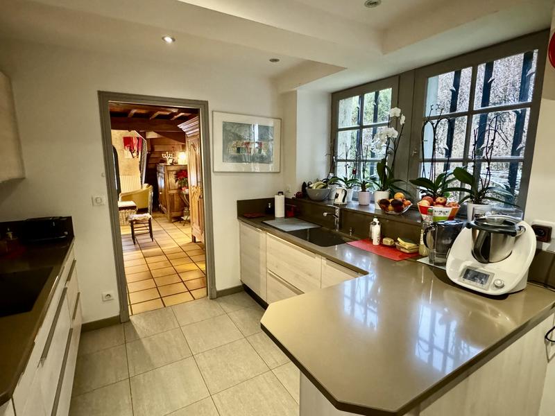 Maison - 218 m² - 7 pièces