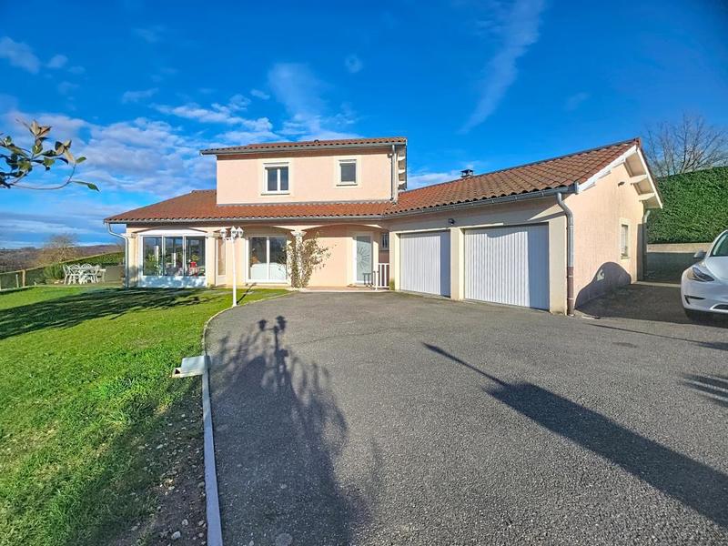 Maison - 120 m² - 5 pièces