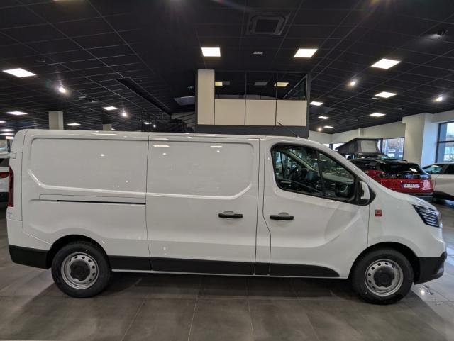 Renault Trafic Fourgon Fgn L2h1 3t Blue Dci 150 Edc Gsr2 Red Edition