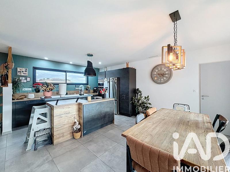 Maison - 102 m² - 4 pièces