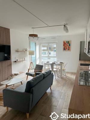 Chambre - 9 m² - 1 pièce