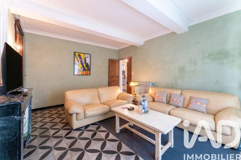 Maison - 217 m² - 7 pièces