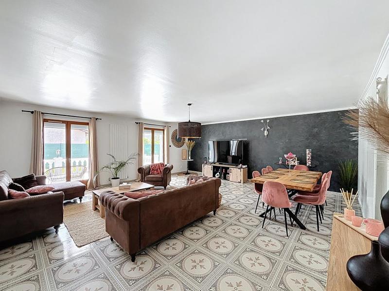 Maison - 175 m² - 6 pièces