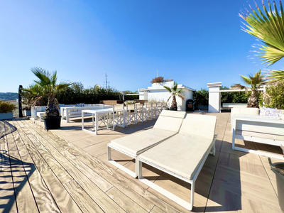 Appartement - 180 m² - 6 pièces