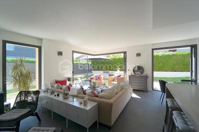 Maison - 173 m² - 6 pièces