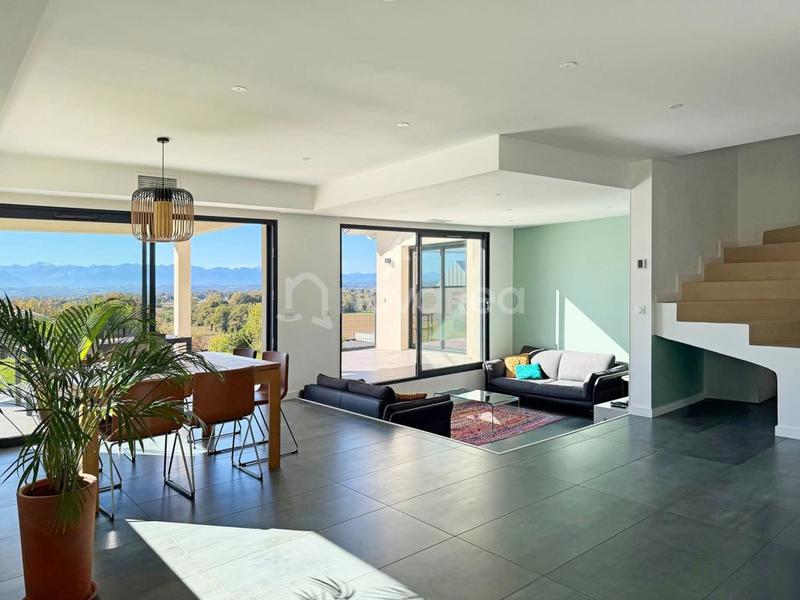 Villa - 185 m² - 7 pièces