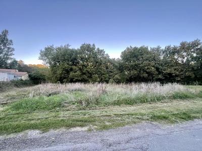 Terrain constructible - 1 894 m²