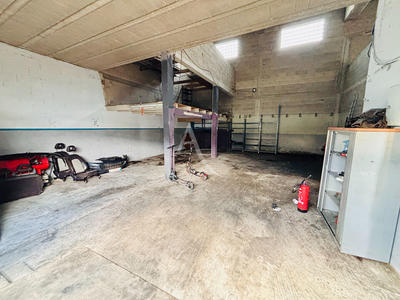 Local d'activité / Entrepôt - 400 m²