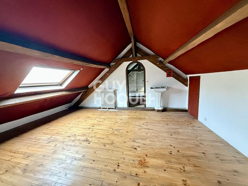 Local commercial - 200 m² - 7 pièces