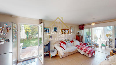 Appartement - 77 m² - 3 pièces