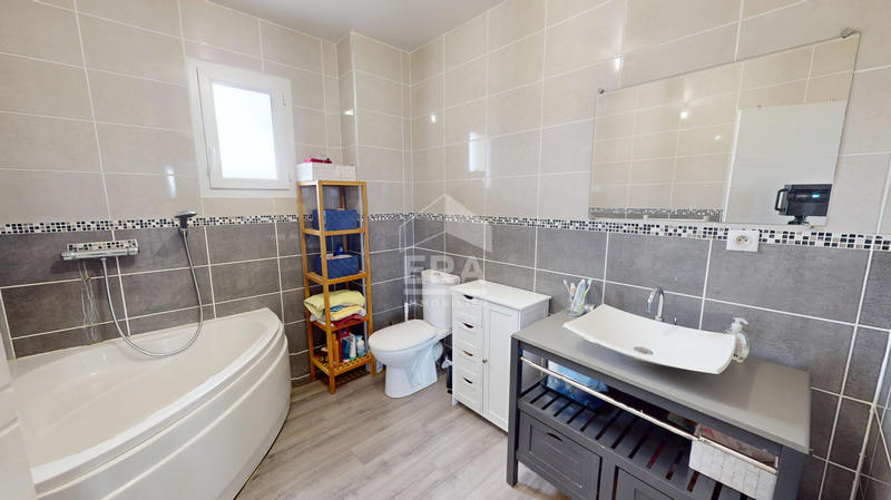 Maison - 150 m² - 6 pièces