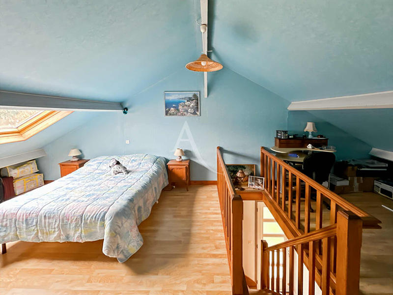 Maison - 93 m² - 4 pièces