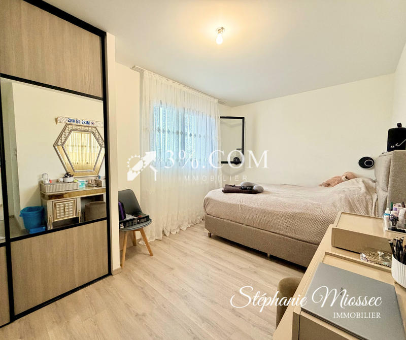 Maison - 180 m² - 7 pièces