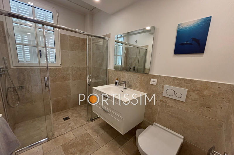 Villa - 220 m² - 11 pièces