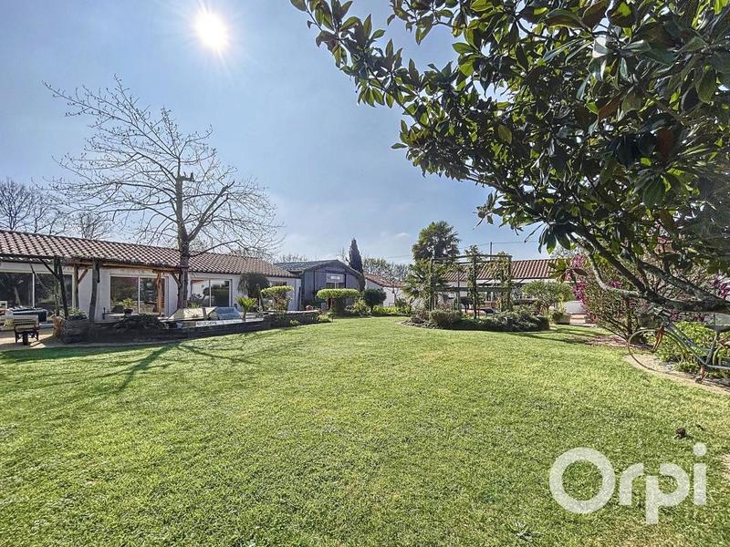 Maison - 161 m² - 5 pièces