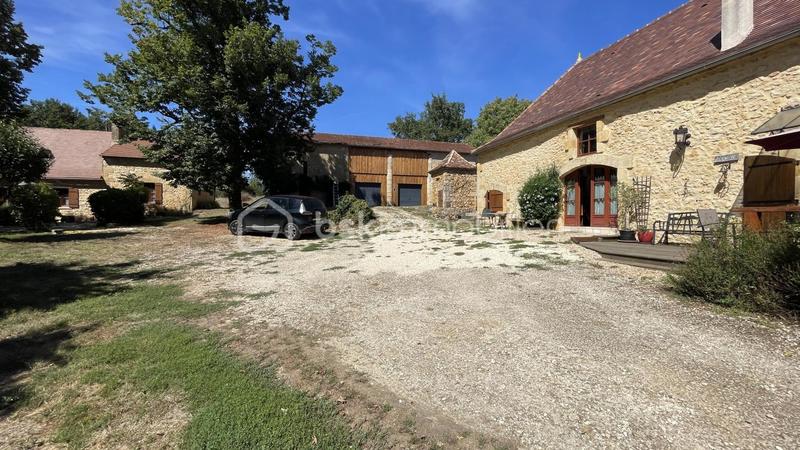 Maison en pierre - 266 m² - 10 pièces