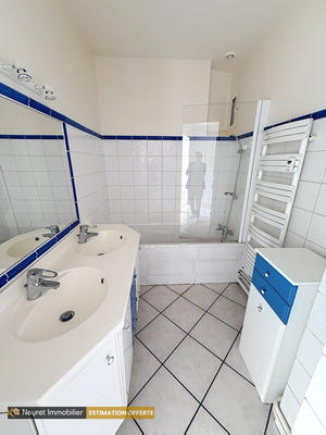 Appartement - 80 m² - 4 pièces