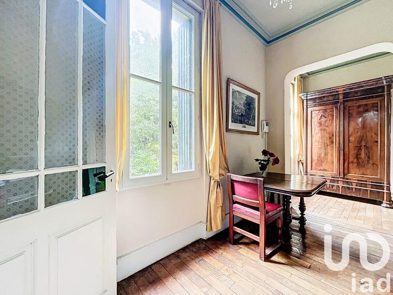 Maison - 402 m² - 12 pièces