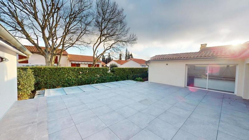 Maison - 203 m² - 5 pièces