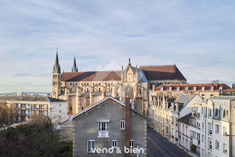 Appartement - 120 m² - 6 pièces