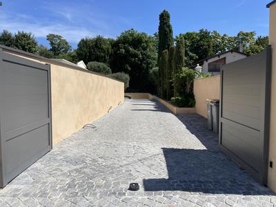 Maison - 240 m² - 6 pièces