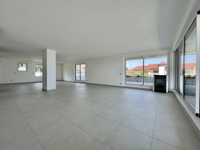 Appartement - 224 m² - 5 pièces
