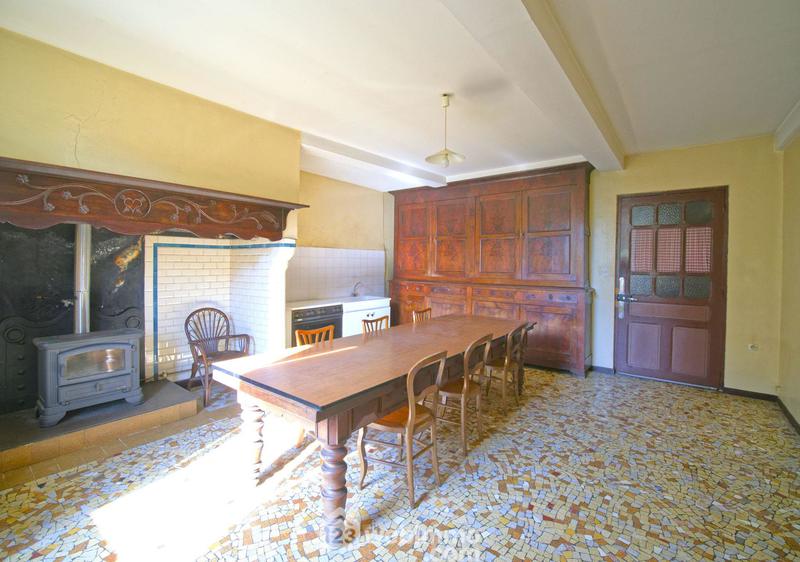 Maison - 360 m² - 12 pièces