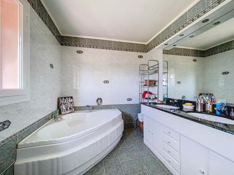 Villa - 155 m² - 4 pièces