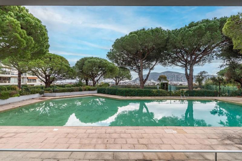 Appartement - 110 m² - 4 pièces