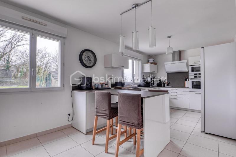 Maison traditionnelle - 138 m² - 6 pièces