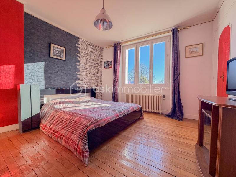 Maison de bourg - 177 m² - 11 pièces