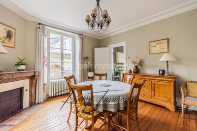 Demeure - 170 m² - 7 pièces