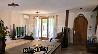 Maison traditionnelle - 126 m² - 7 pièces