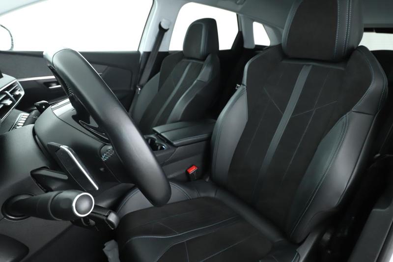 Peugeot 3008 1.2 PureTech Crossway Eat8 130 ch