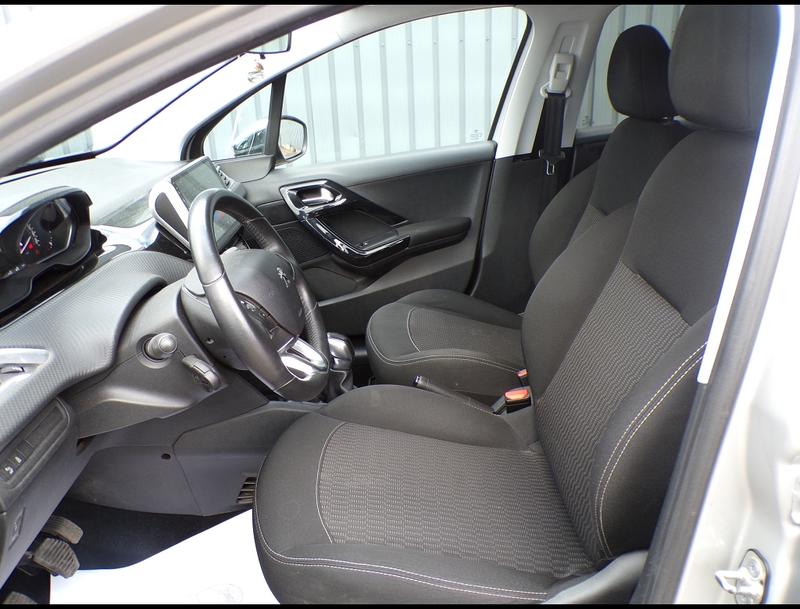 Peugeot 208 Ptech 82 Style Bvm