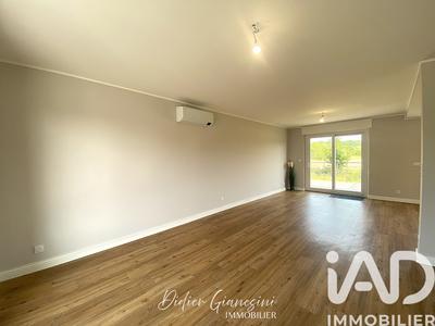 Maison - 94 m² - 5 pièces