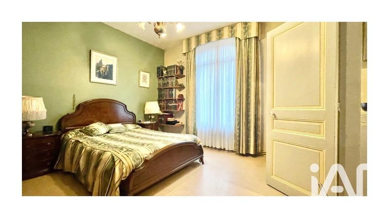 Maison - 200 m² - 7 pièces