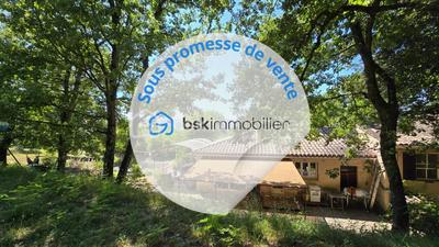 Maison traditionnelle - 136 m² - 5 pièces