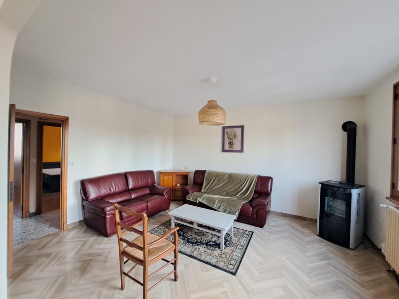 Maison - 335 m² - 7 pièces