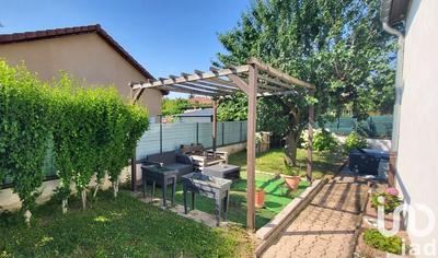 Maison - 98 m² - 4 pièces